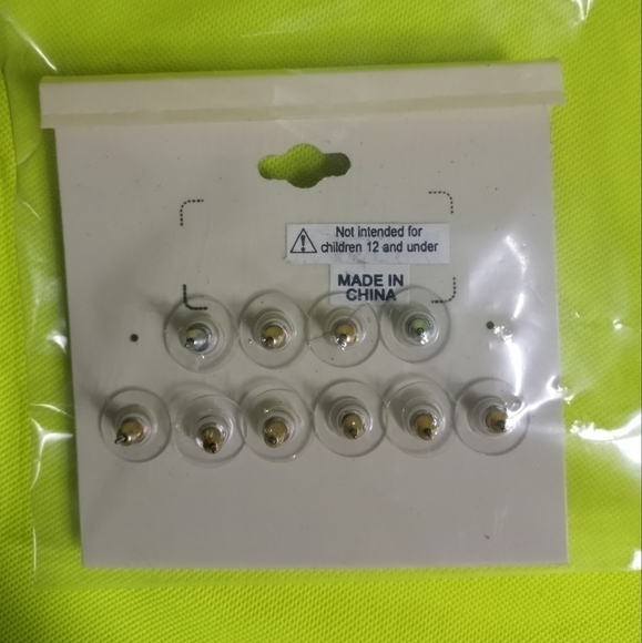 Carole Inc. Earring partial set - Picture 2 of 2